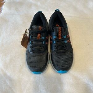 Kids/womens gel venture asics